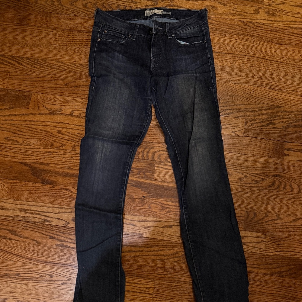 Size 28 Dark Wash Level 99 Jeans